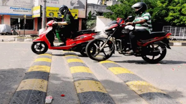 வேகத்தடைகள் அகற்றம்