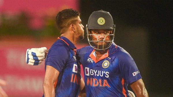 சாம்சனின் ரசிகர்கள் 