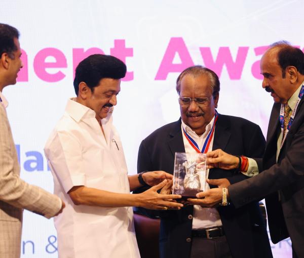 டாக்டர் தணிகாசலம் டாக்டர் தணிகாசலம்
