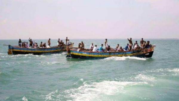 After Srilanka, Andhra now Karnataka firing on Tamil Nadu fishermen After Srilanka, Andhra now Karnataka firing on Tamil Nadu fishermen
