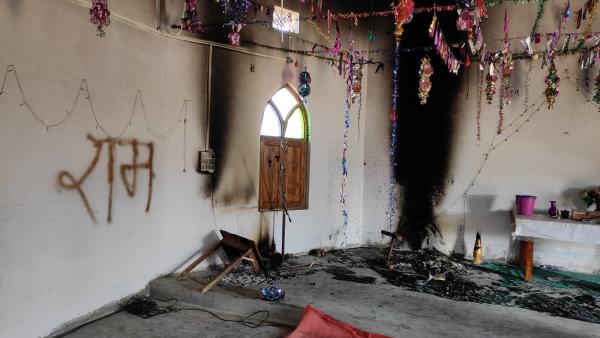 தீக்கிரையான தேவலாலயங்கள் 