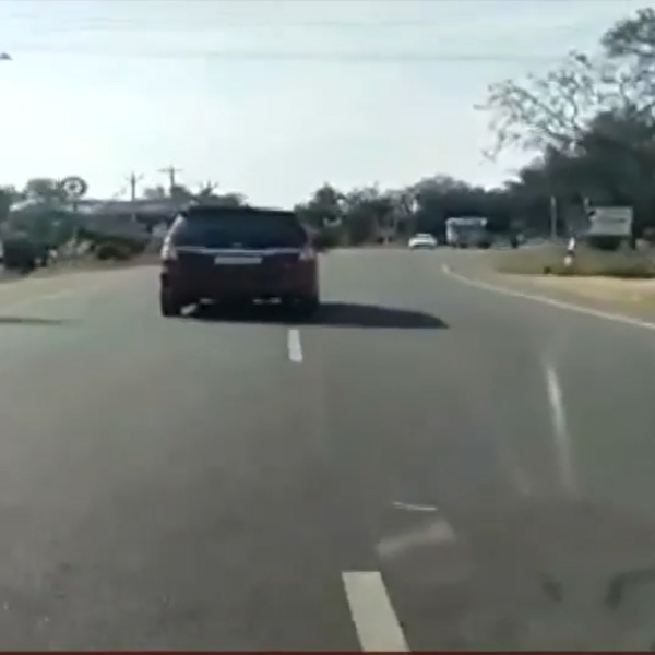 ஆம்புலன்ஸ் வாகனம் 