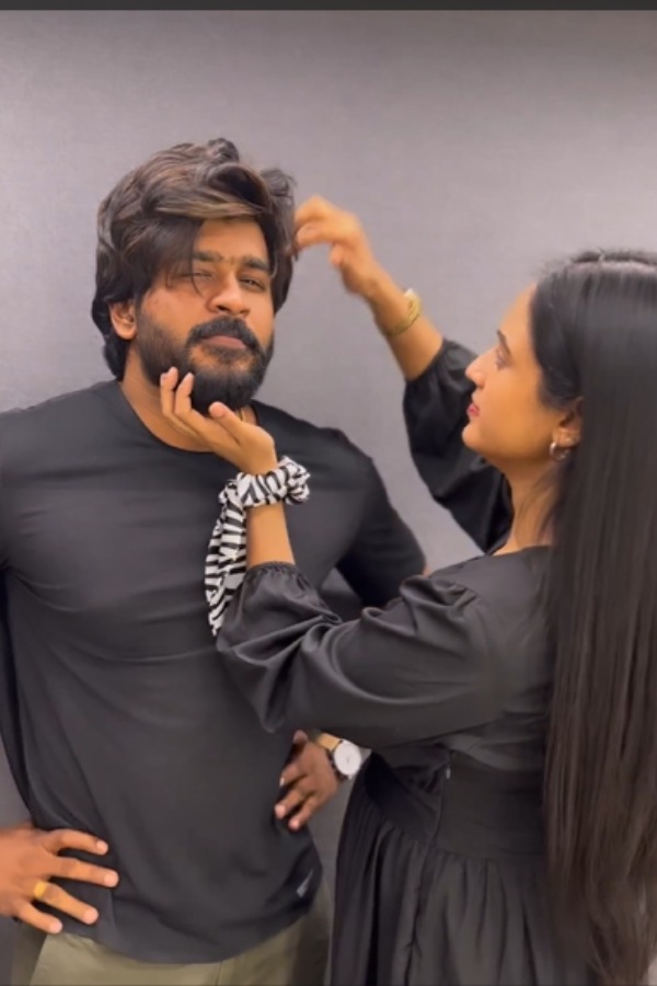 செய்தி வாசிப்பாளர்