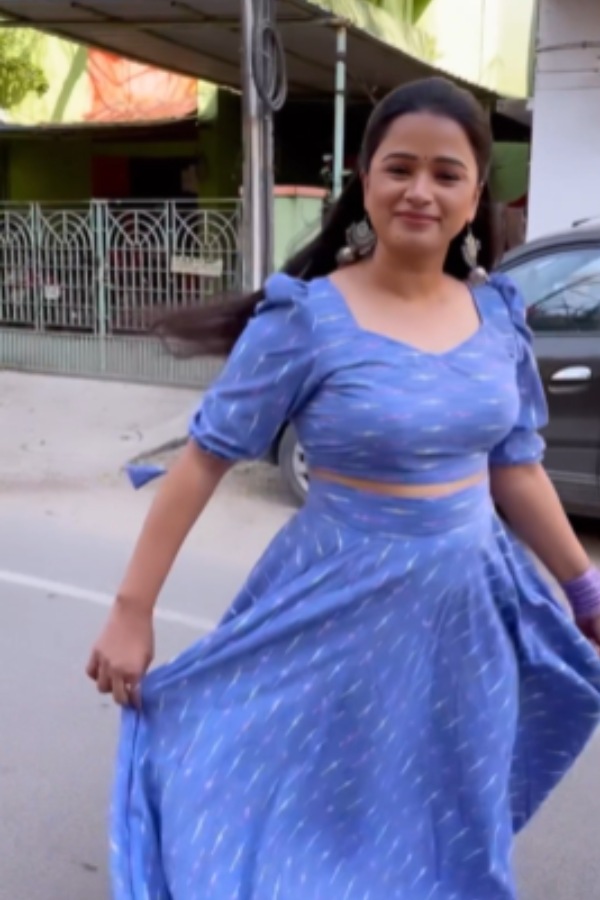 நீளமான தலை முடி