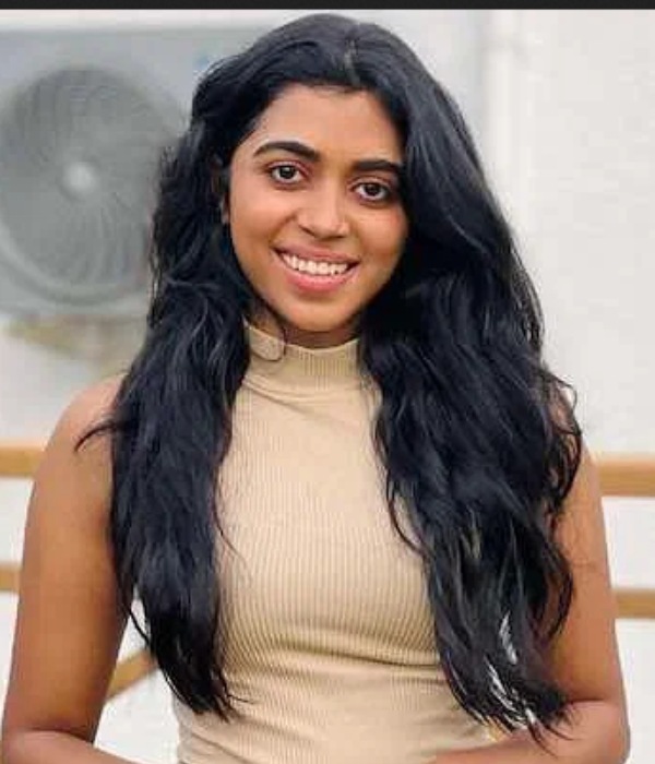 சாணி அள்ளும் காட்சி சாணி அள்ளும் காட்சி