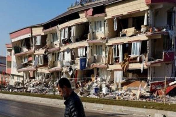 6.3 Magnitude Earth quake hits Turkey 