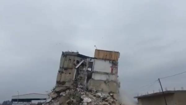 பேரிடர் மீட்பு படையினர்