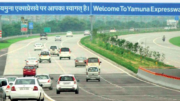  எதுவும் கண்ணுக்கு புலப்படவில்லை 