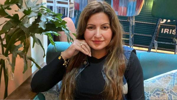  கவர்ச்சி புயல்