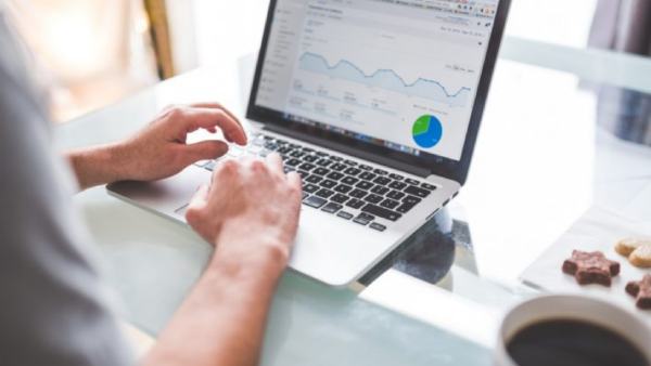  கல்வி தகுதி என்ன?