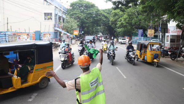  அடையாறு போட் கிளப் 