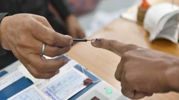  வாக்குப்பதிவு தொடங்கியது 