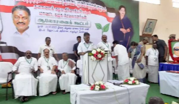 பெயரை கூட உச்சரிக்க விரும்பவில்லை பெயரை கூட உச்சரிக்க விரும்பவில்லை