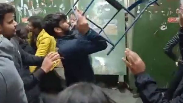 ஜவஹர்லால் நேரு பல்கலைக்கழகம் 