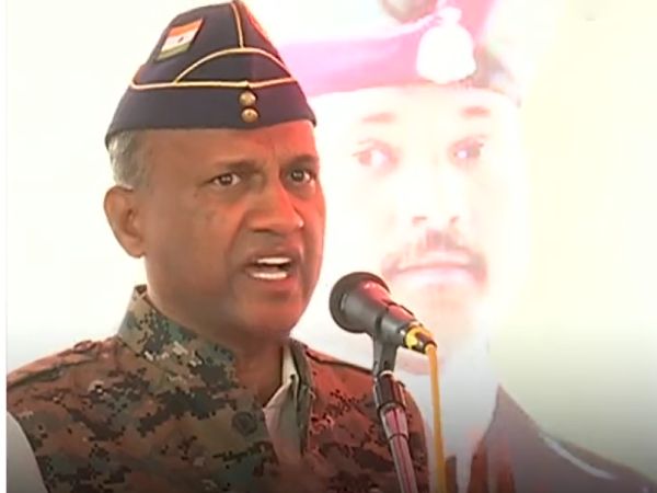  குண்டு வைக்க தெரியும்