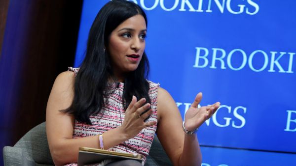 யார் இவர்? 