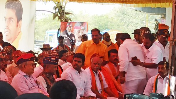  மெழுகுவர்த்தி போல உங்க ஆட்சி 