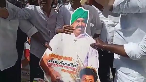அதிமுக உற்சாகம் அதிமுக உற்சாகம்