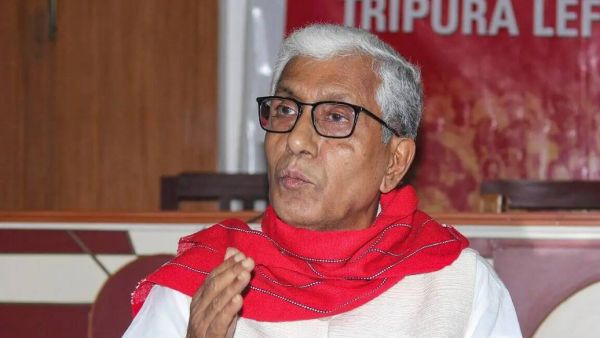 கம்யூனிஸ்ட் கம்யூனிஸ்ட்