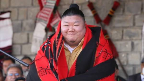 நெட்டிசன்கள் சோர்வடையாத வகையில்.. 