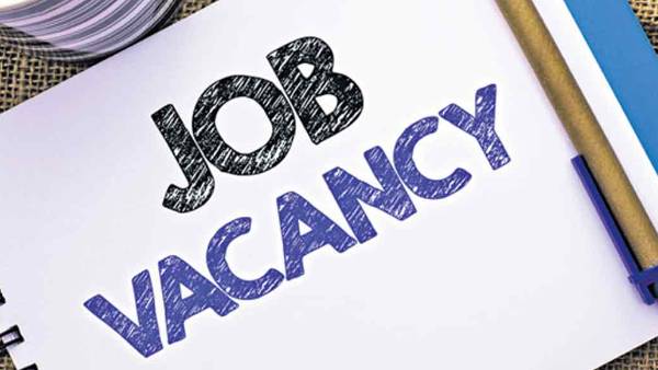 காலியிடங்கள் எவ்வளவு?