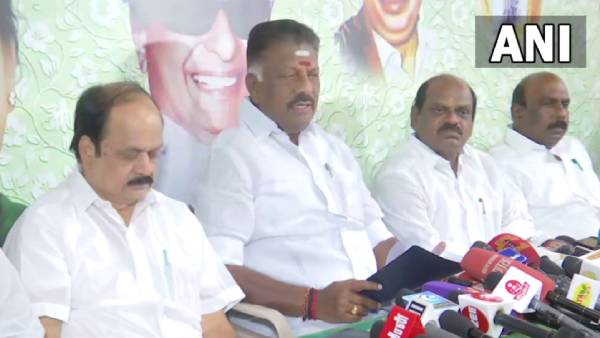 ஓபிஎஸ், ஈபிஎஸ் போட்டியிடுவதாக அறிவிப்பு 