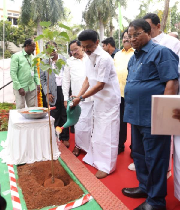 தமிழ் பெயர் வையுங்கள் 