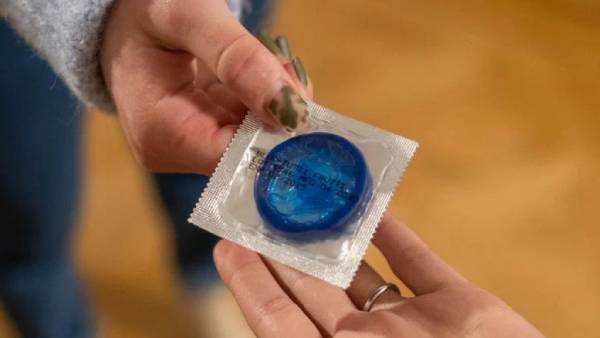  9.5 கோடி காண்டம்கள்