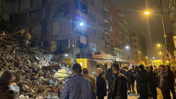 ஒரே நிறுவனத்தில் பணி