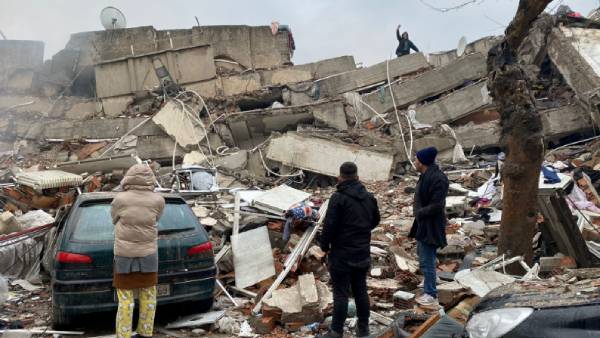 Earthquake:Turkey declares seven days of national mourning 