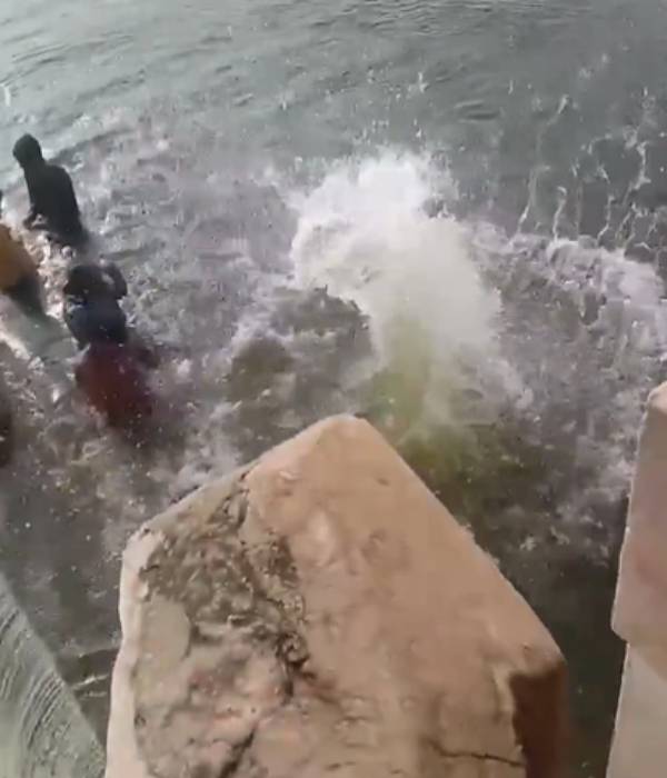  தலைகீழாக டைவ்