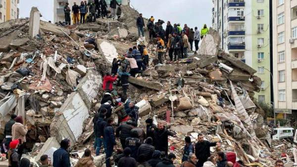 4 மிகப்பெரிய நிலநடுக்கங்கள் 