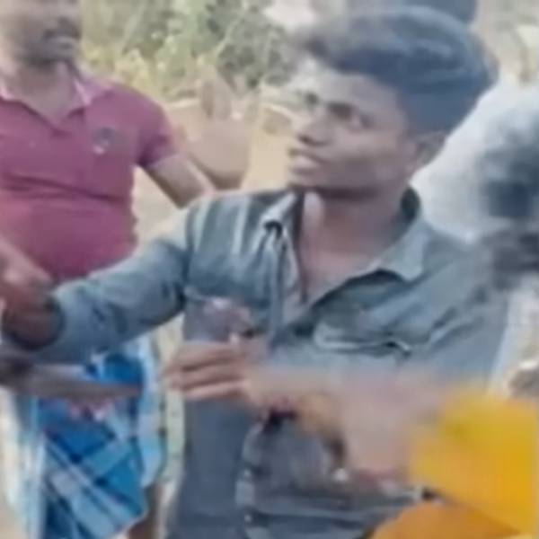 கத்தியுடன் நுழைந்த ரவுடிகள் கத்தியுடன் நுழைந்த ரவுடிகள்