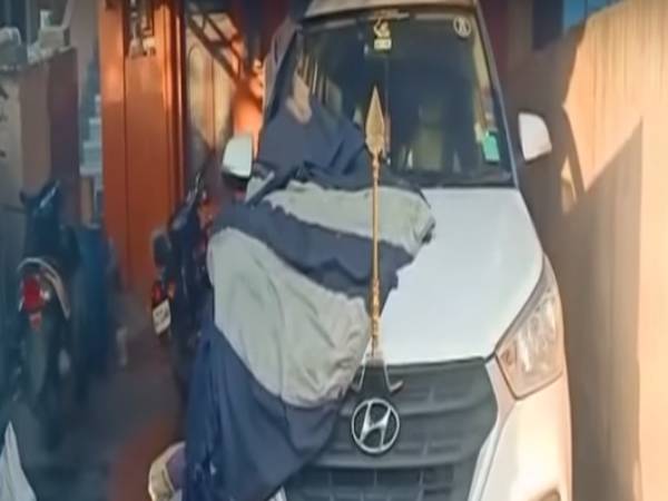 போலீஸ் விசாரணை 