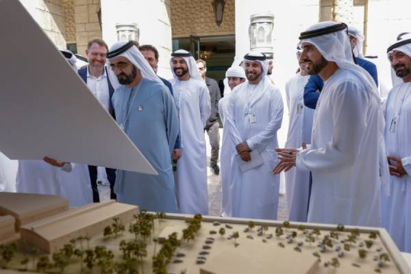 அரசே இயக்கும் அரசே இயக்கும்