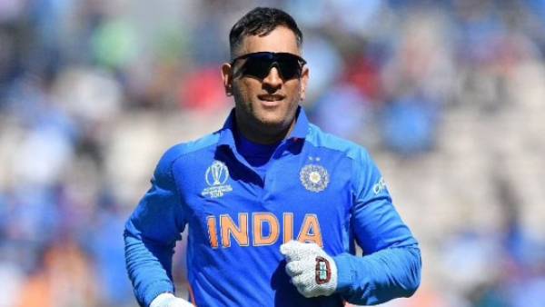 தேர்வுக்குழு தோனி 