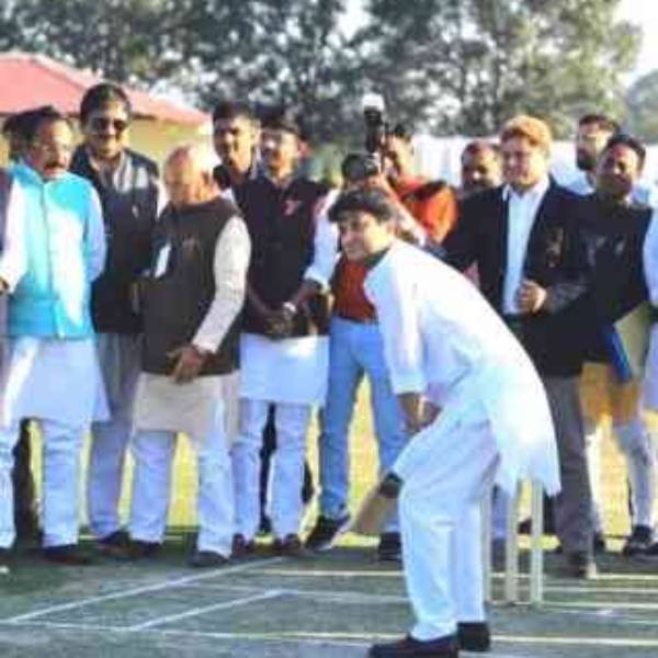 ஆஸ்பத்திரியில் அனுமதி 