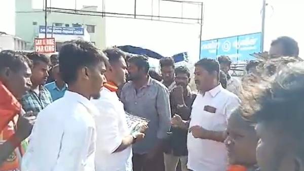 தடுத்து நிறுத்திய அருந்ததியர்கள் 