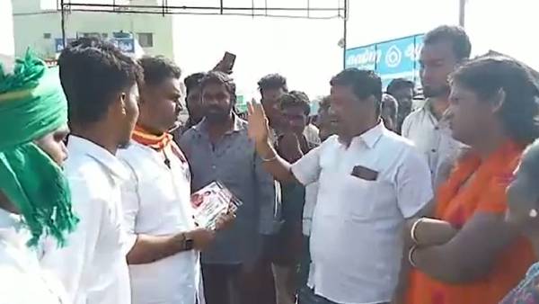 ஓட்டு கேட்க ஏன் வருகிறீகள்? ஓட்டு கேட்க ஏன் வருகிறீகள்?