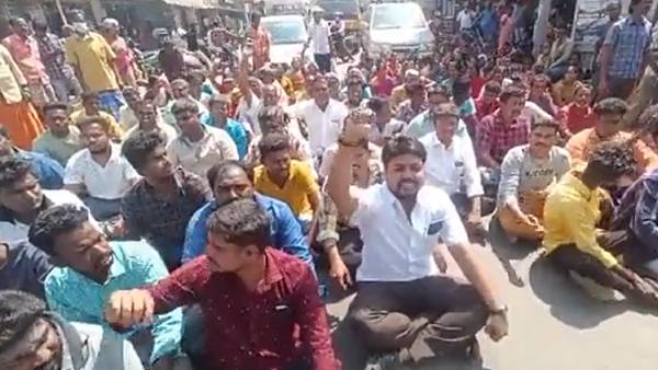 எஸ்பியிடம் புகார் 