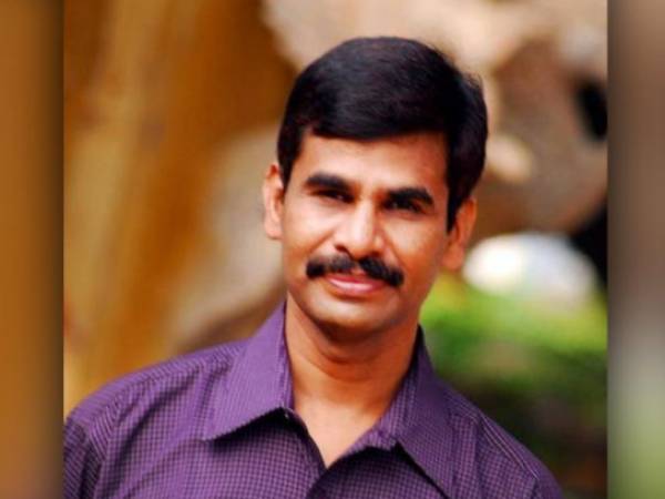 சம்பளம் எவ்வளவு? 