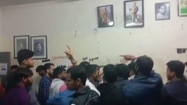  ஏபிவிபி சொல்லும் காரணம்