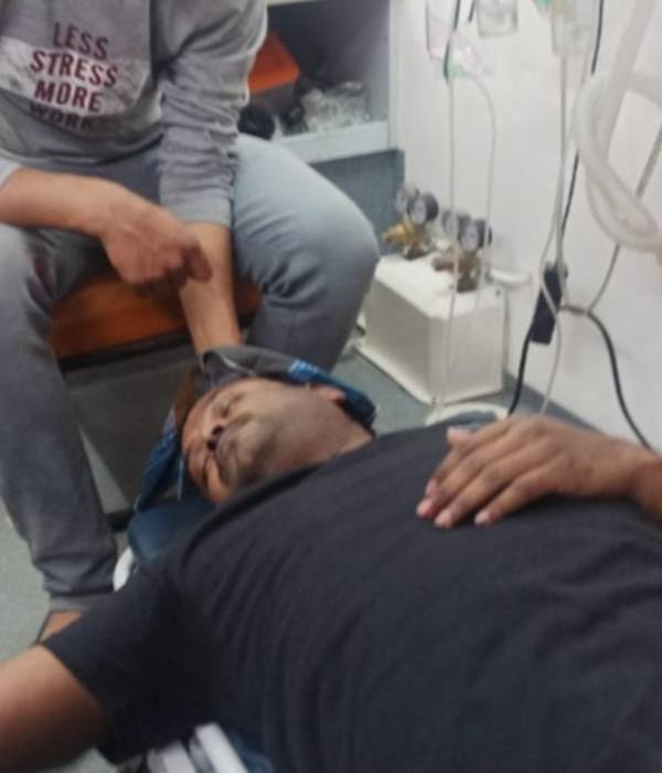  தமிழ் மாணவர்கள் காயம்