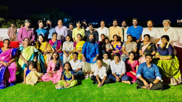 உயர்ந்து விடுகிறார் 