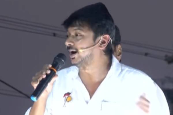  நூலகப் புத்தகங்கள் 