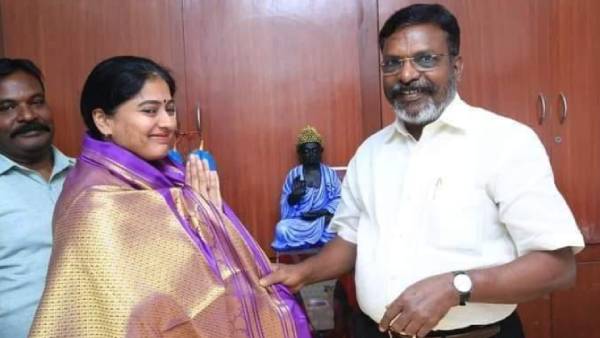 விசிகவில் இணைகிறாரா? விசிகவில் இணைகிறாரா?
