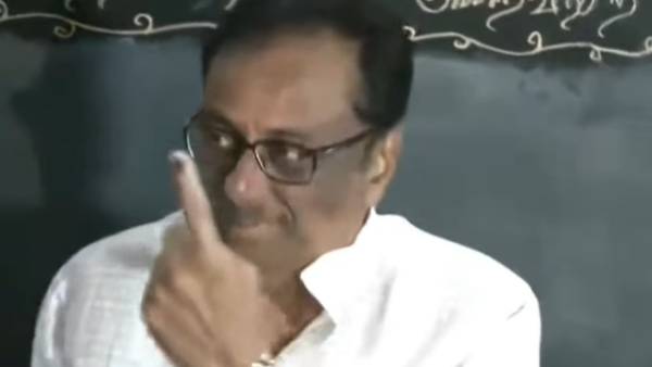 செய்தியாளர்களுக்கு பேட்டி 