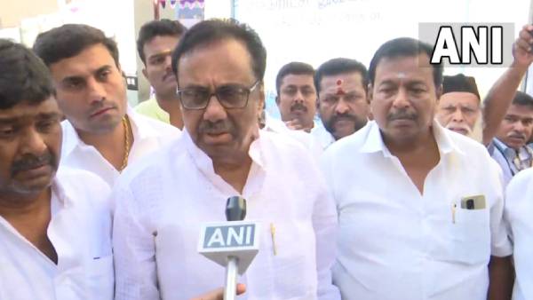 காங்கிரஸ், அதிமுக 