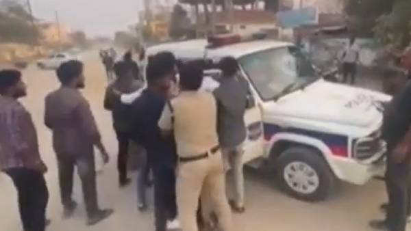 சிறையிலே கொலை செய்ய முயற்சி சிறையிலே கொலை செய்ய முயற்சி