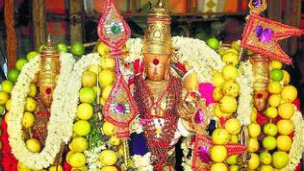  பச்சை சாத்தி கோலம் 